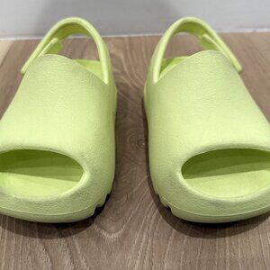 Yeezy Adidas baby Slides – Size 6 – Light Green